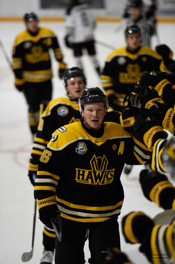 Hawks Down North Stars, Move Into Third Overall